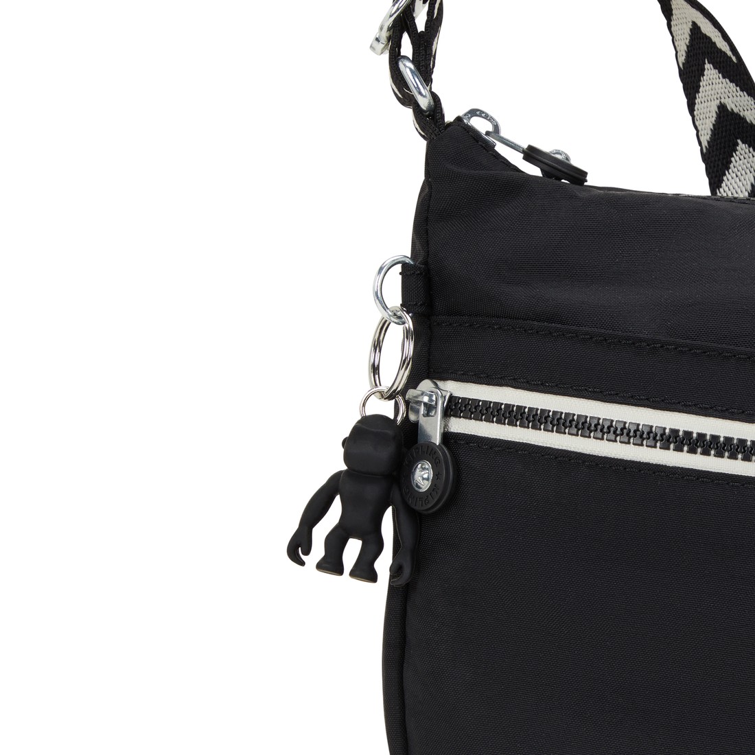 ブラックシェブロン