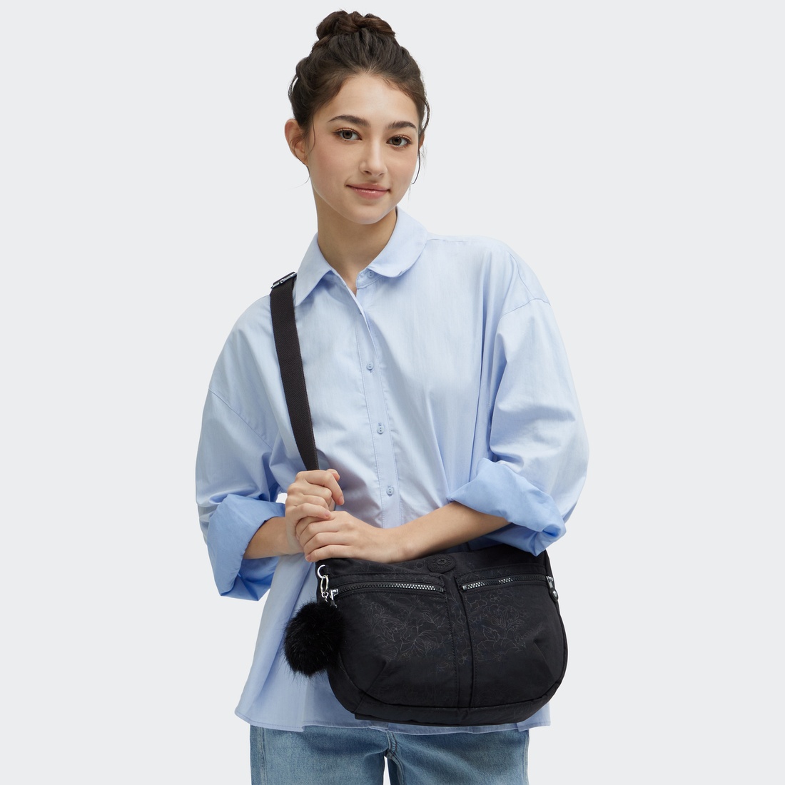 ブラックフローラルエンボス