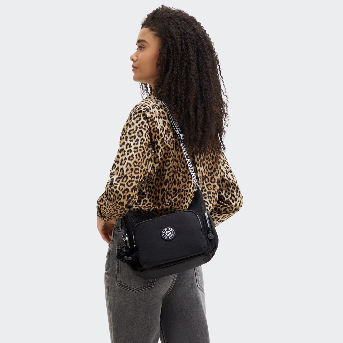 グロリアスシルバー