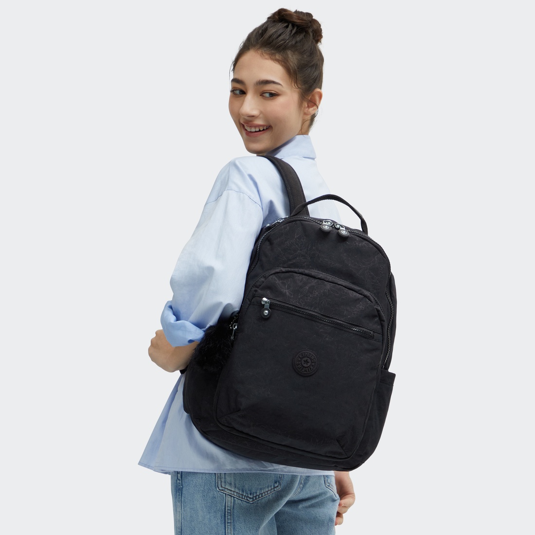 ブラックフローラルエンボス