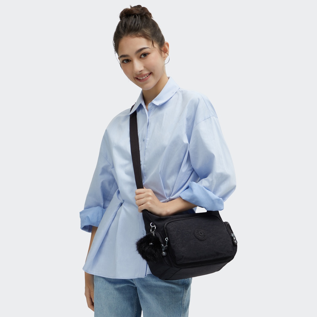 ブラックフローラルエンボス