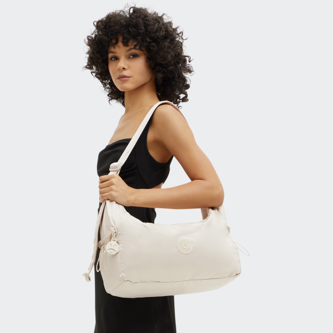 シンプリーベージュ