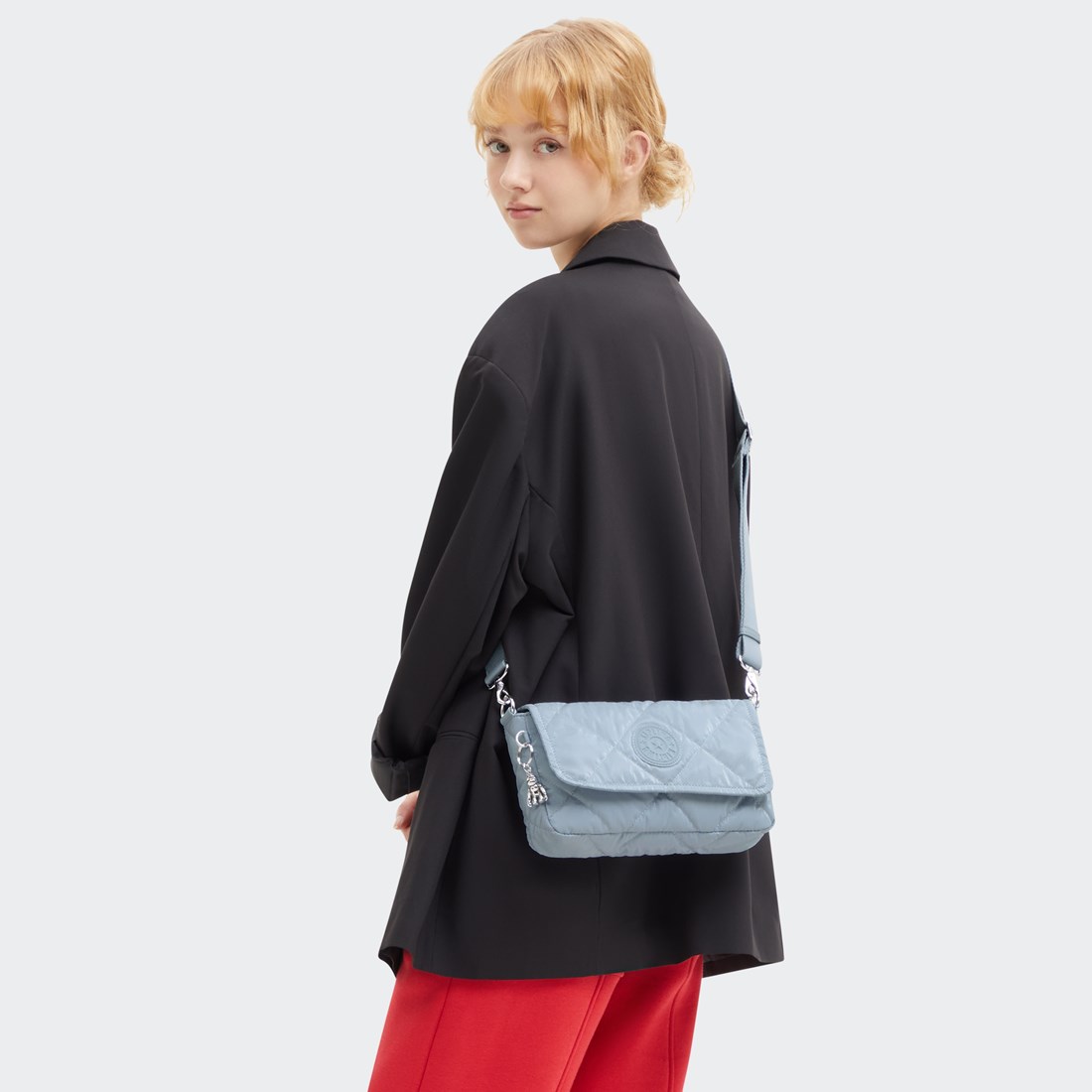 グローイングブルーキルト