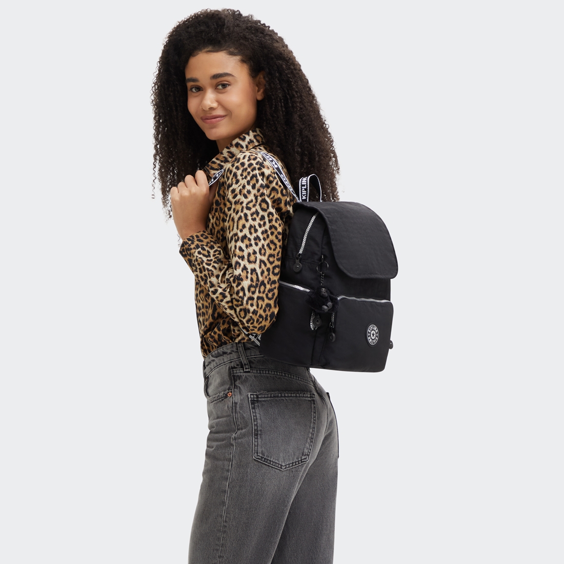 グロリアスシルバー