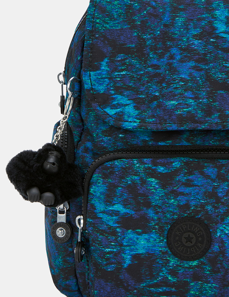 あたたかなノスタルジーを呼び覚ます「Tailored Green」「Blending Blues」「Dark Lobby」